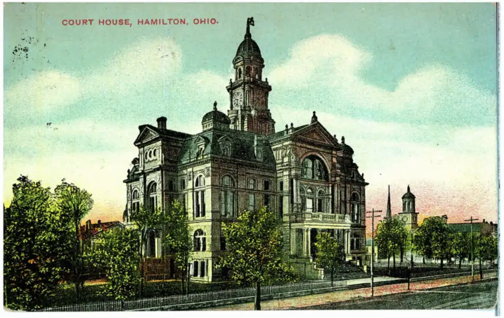 Postcard of the Butler County Courthouse with dome