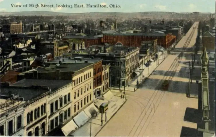 1911 postcard of Main Street looking east